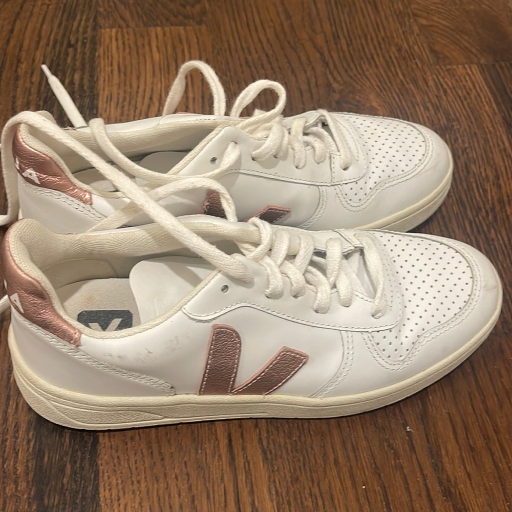 Veja V-12 Women’s White Babe (rose) Sneakers